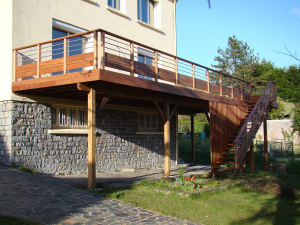 Terrasse sur poteaux