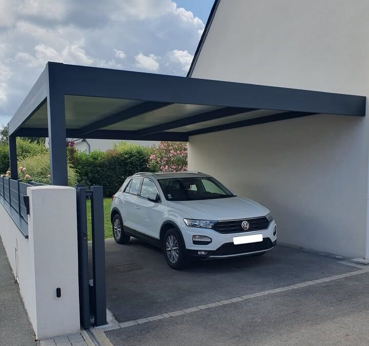 Nouvelle réalisation : Carport en aluminium sur mesure ✨  Ce…