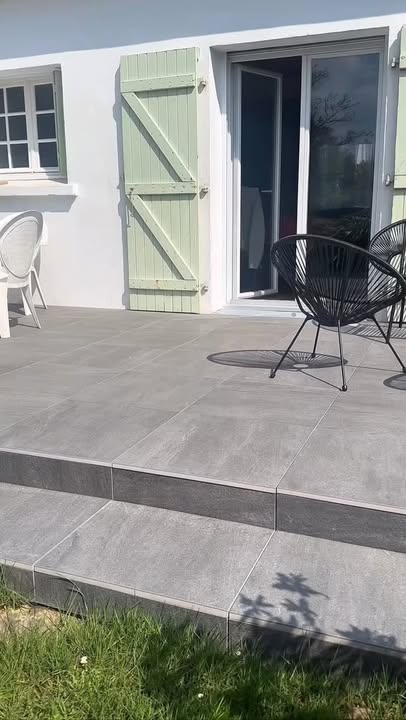 Realisation-dune-magnifique-terrasse-en-carrelage-1-1404058594858955.jpeg